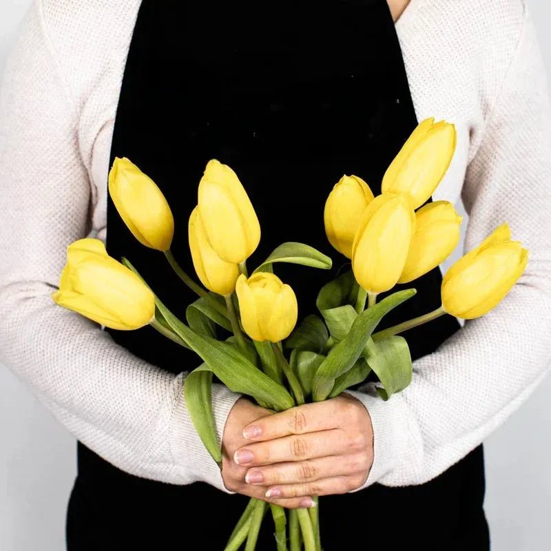 Tulips - Fresh Yellow (20 Stems) - Laflora.ae