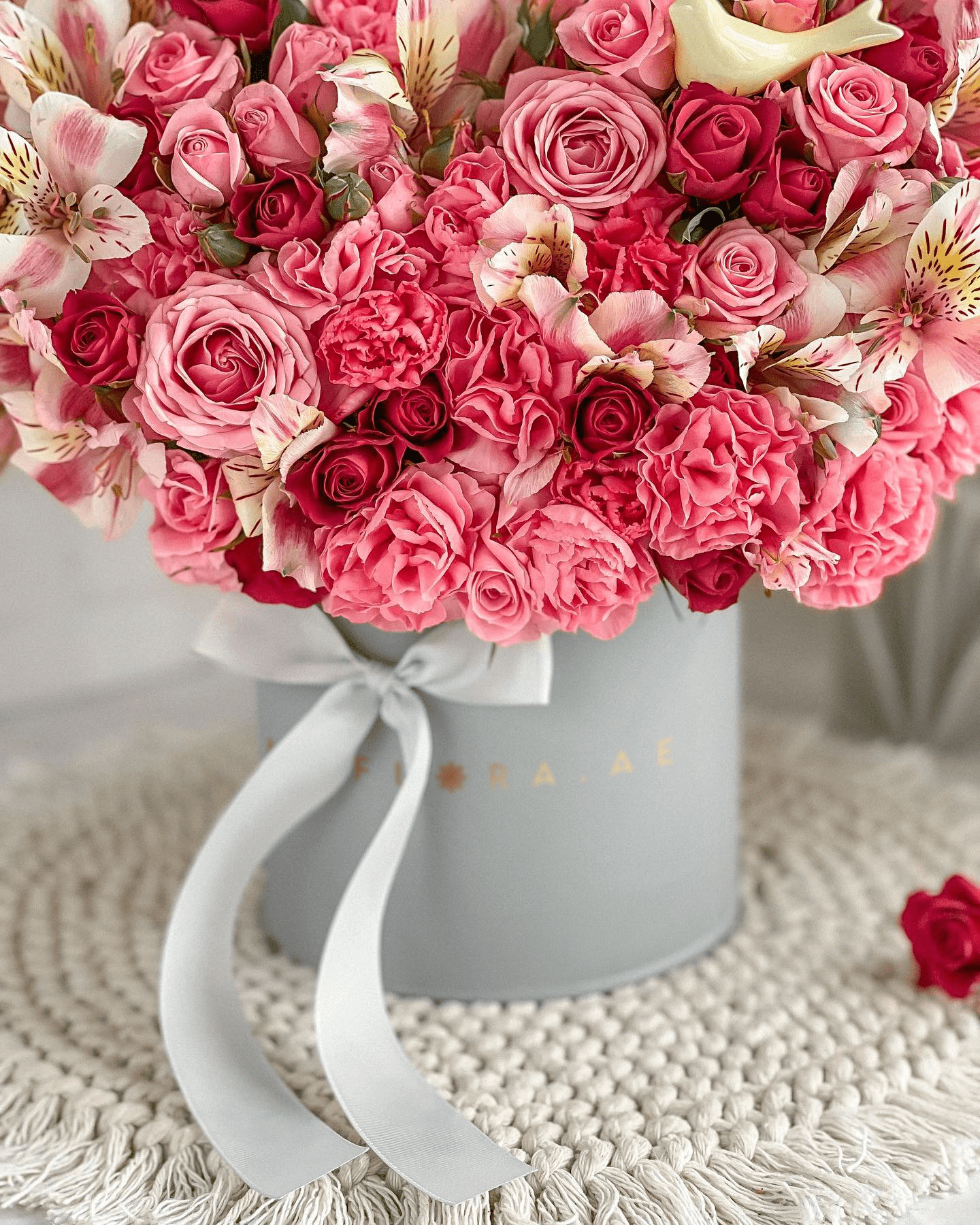 Heart of Elegance Box - Laflora.ae