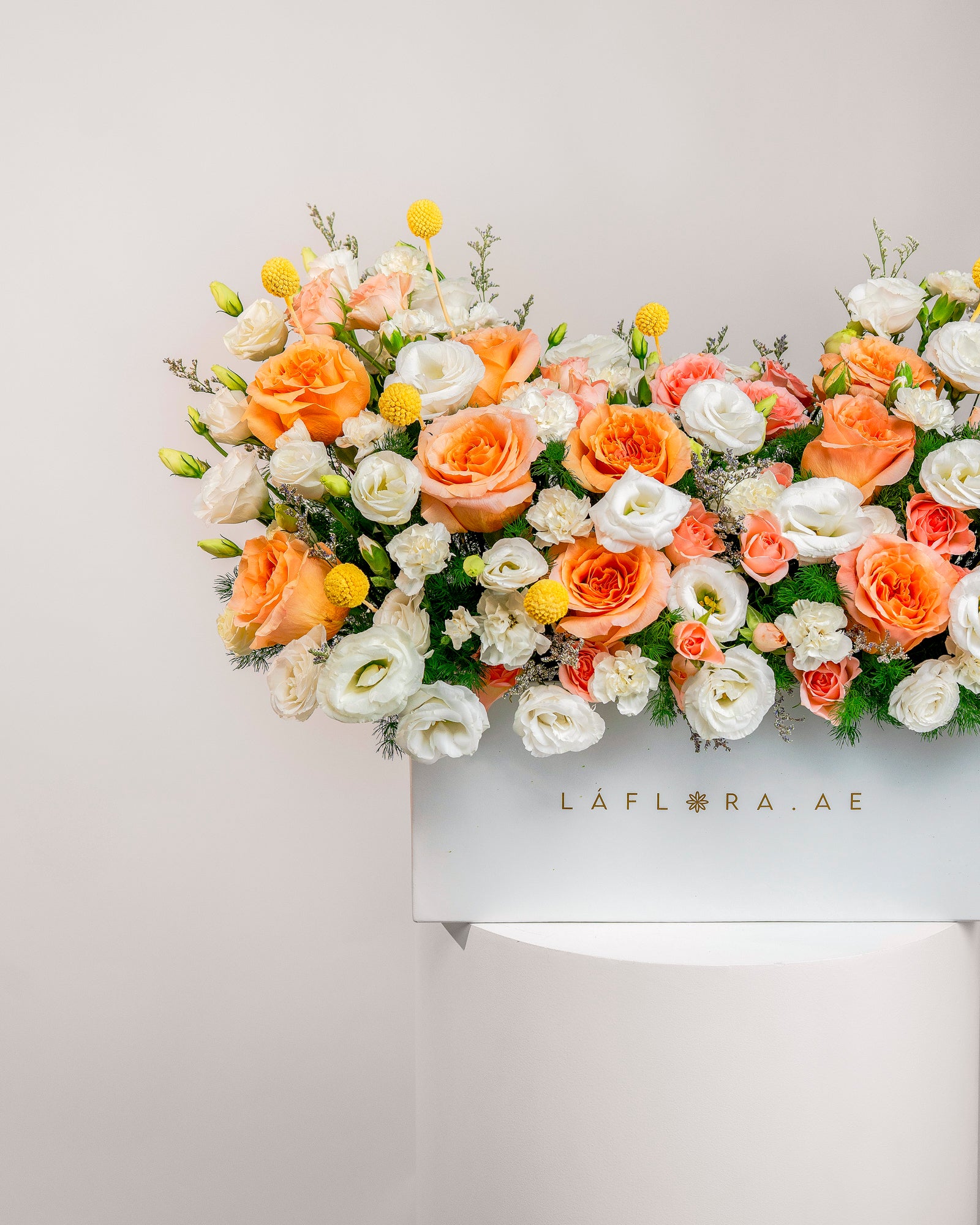 Golden Horizon Box - Laflora.ae