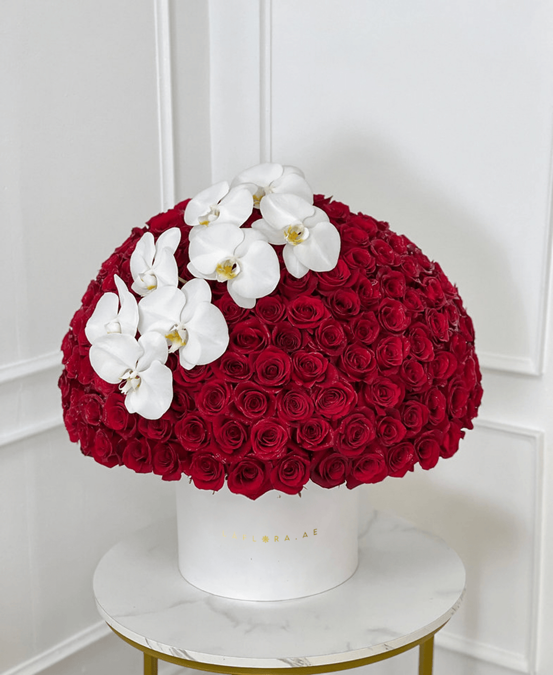 Valentine 251 Red Roses Luxury Flower Box - Laflora.ae