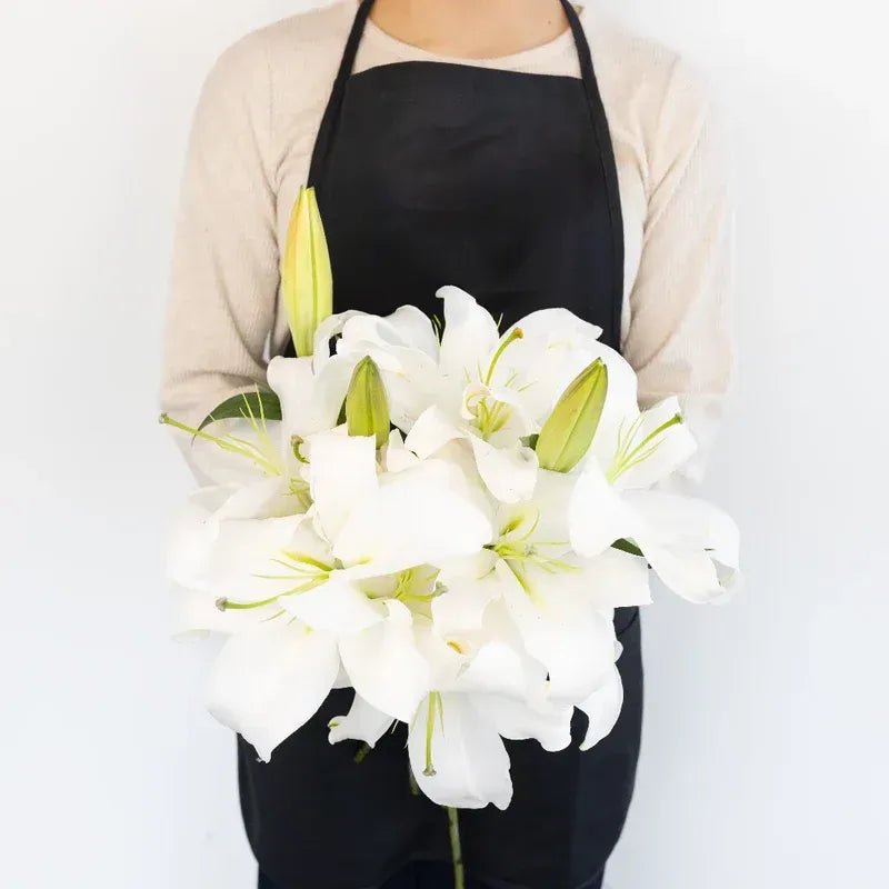White Lily - Oriental (10 Stems) - Laflora.ae