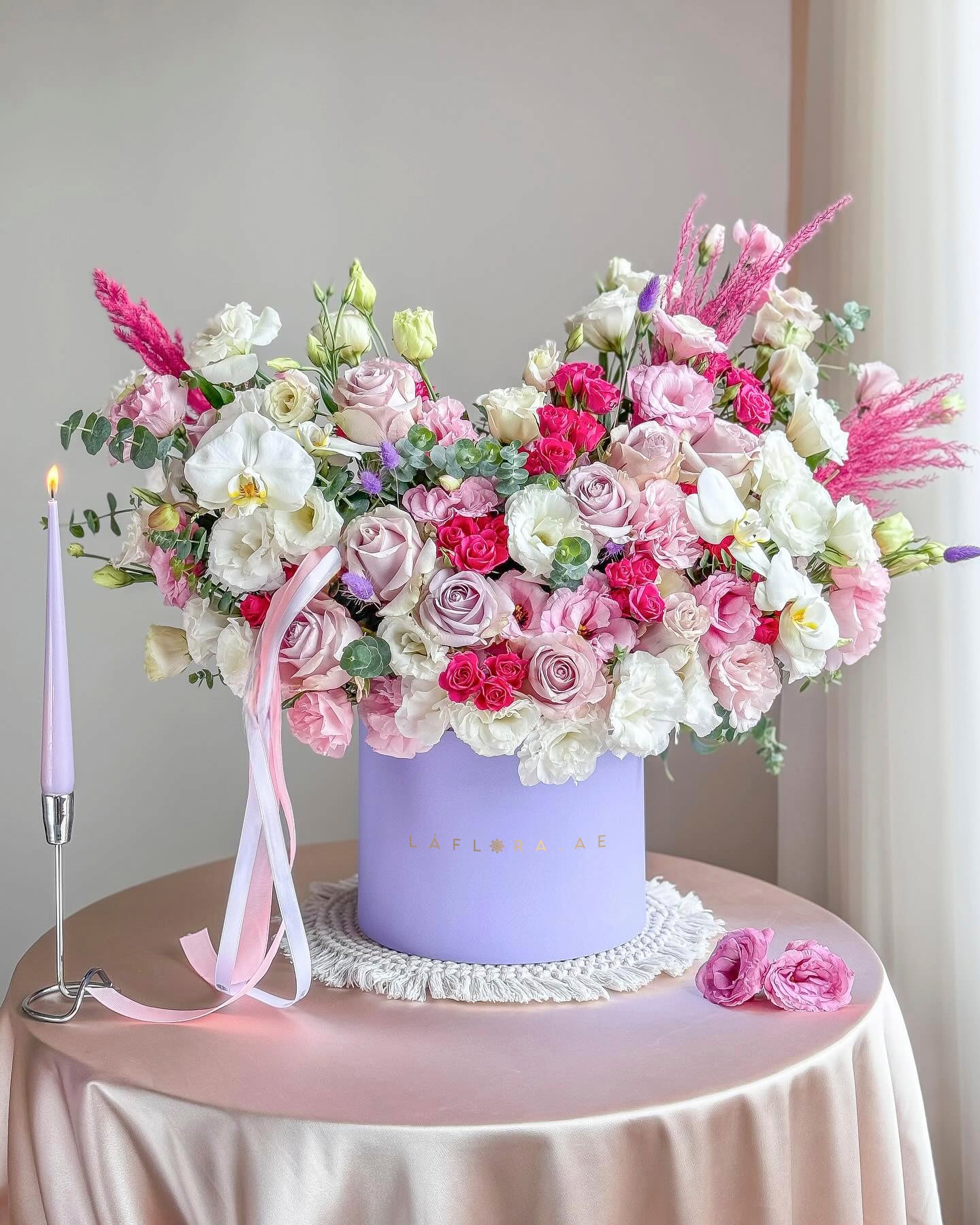 Bloom Box – A Floral Delight - Laflora.ae