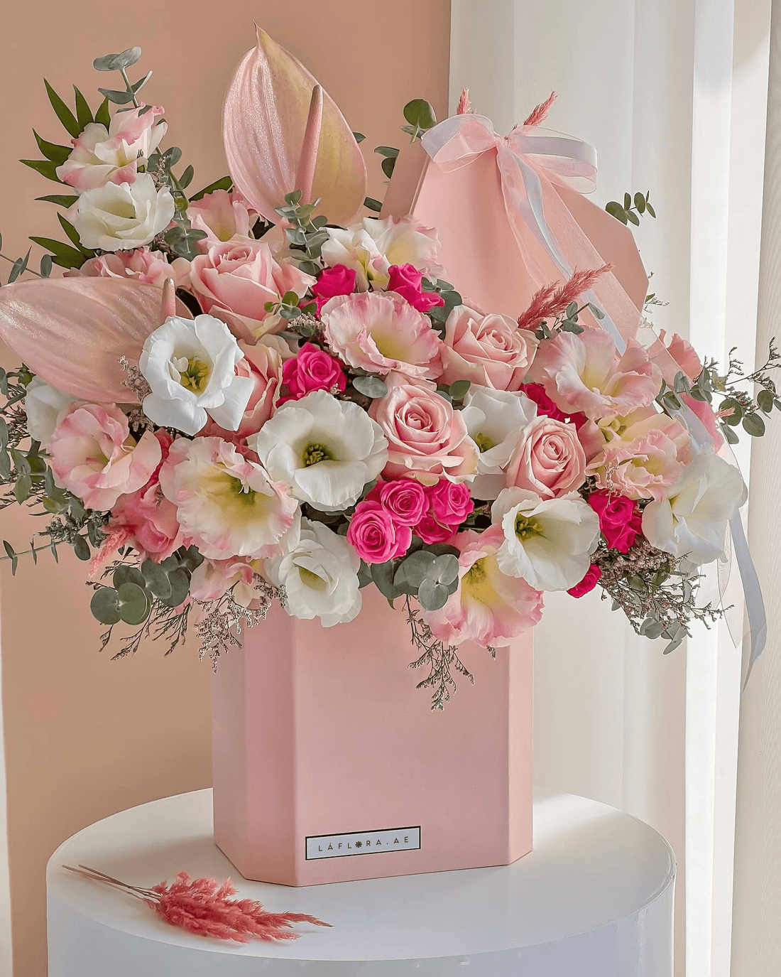 Petal Bliss Flower Box - Laflora.ae