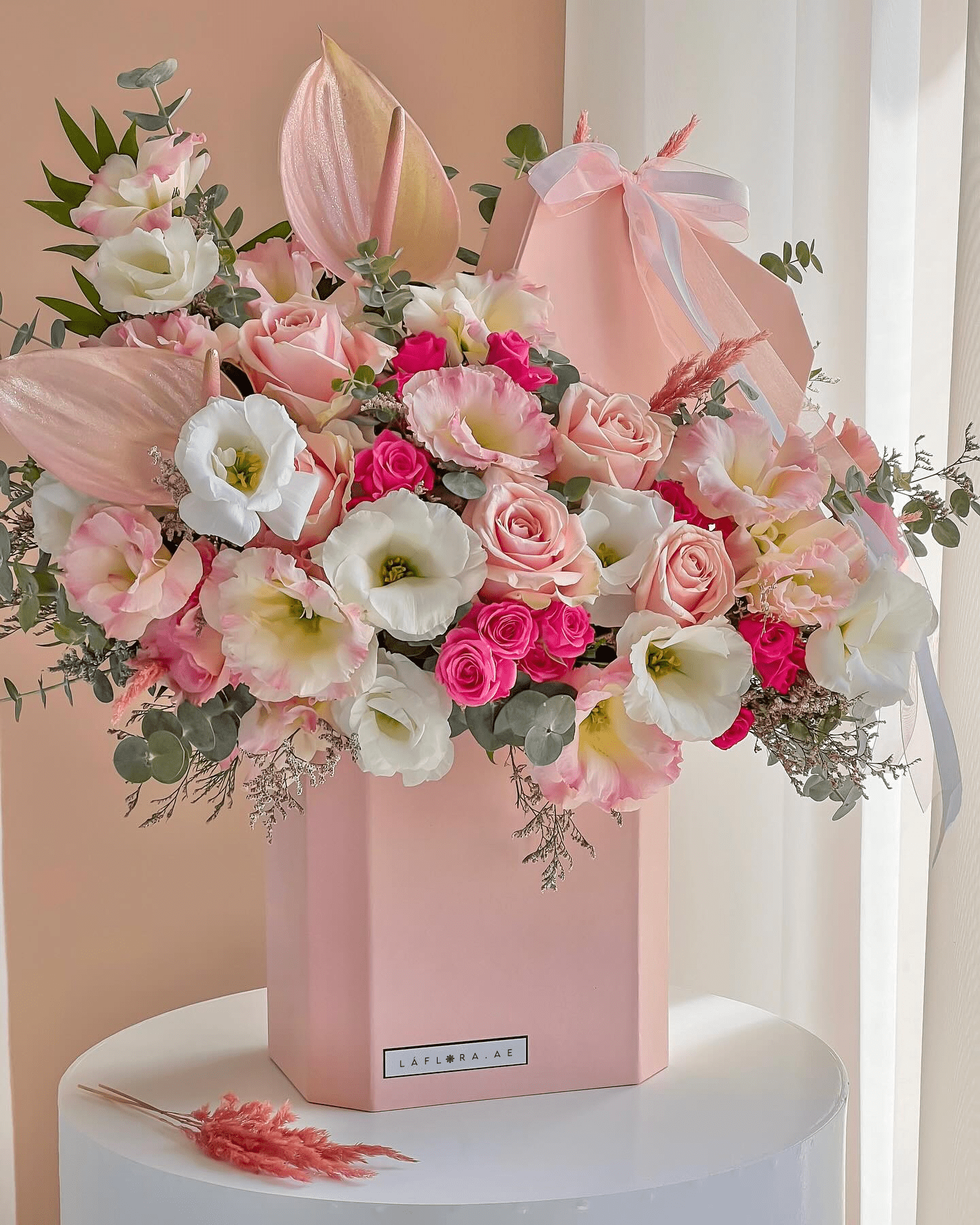 Petal Bliss Flower Box - Laflora.ae