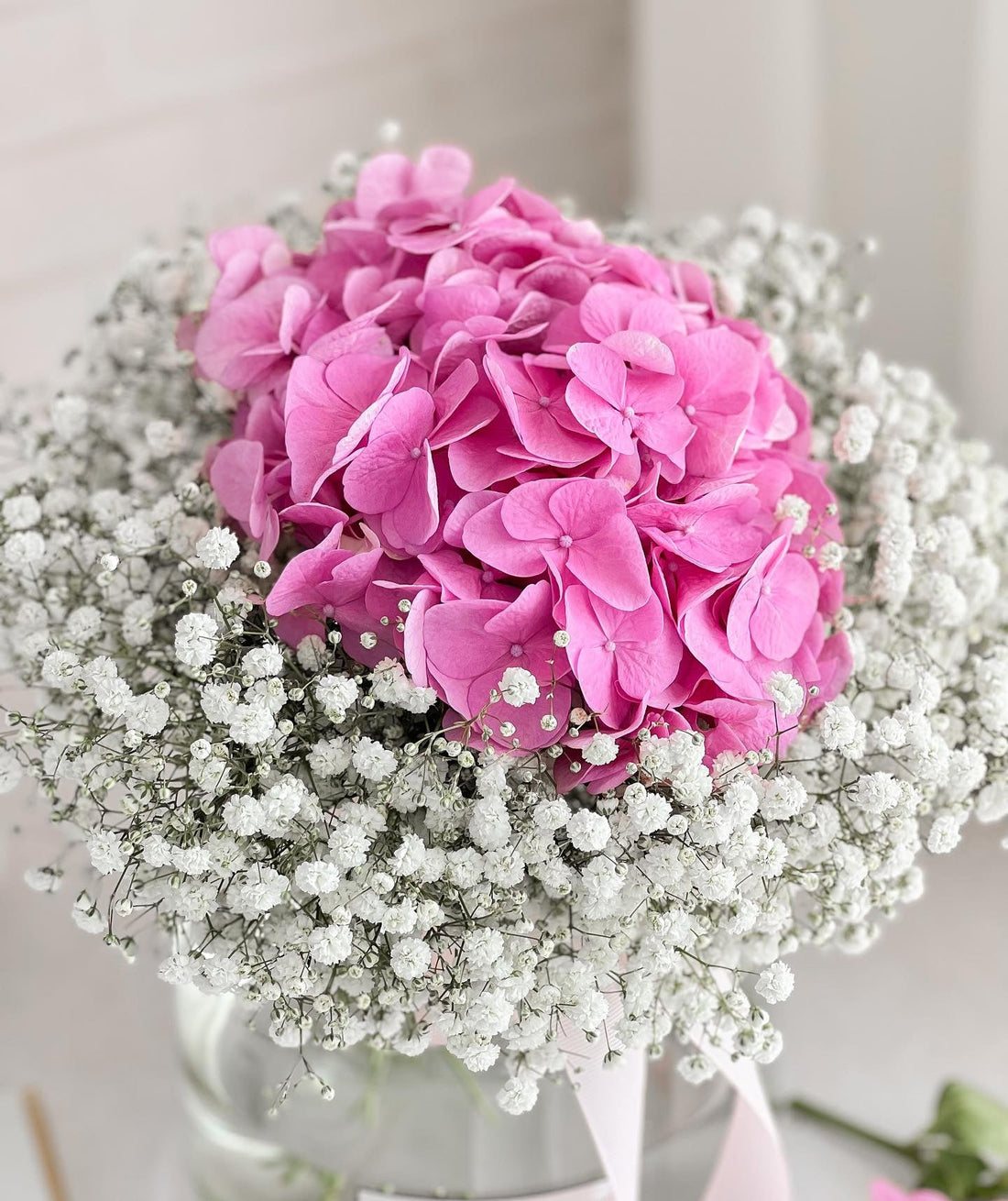 Graceful Hydrangea Flowers Vase - Laflora.ae