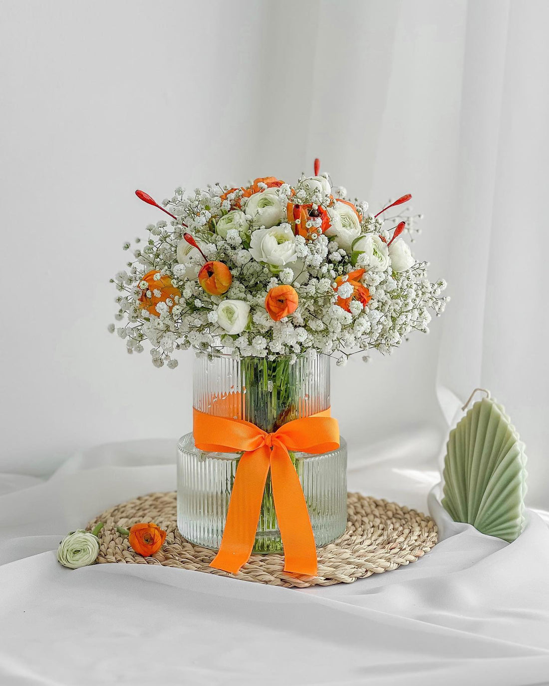 Vibrant Charm - Laflora.ae