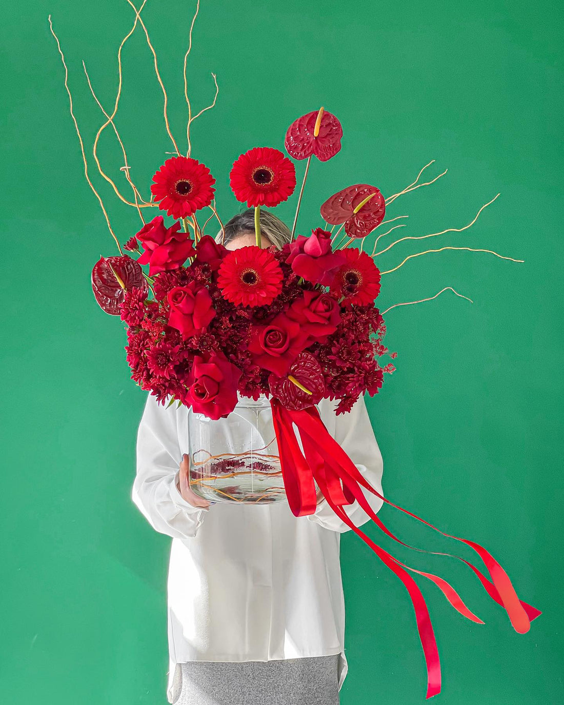 Crimson Symphony Flowers Vase - Laflora.ae