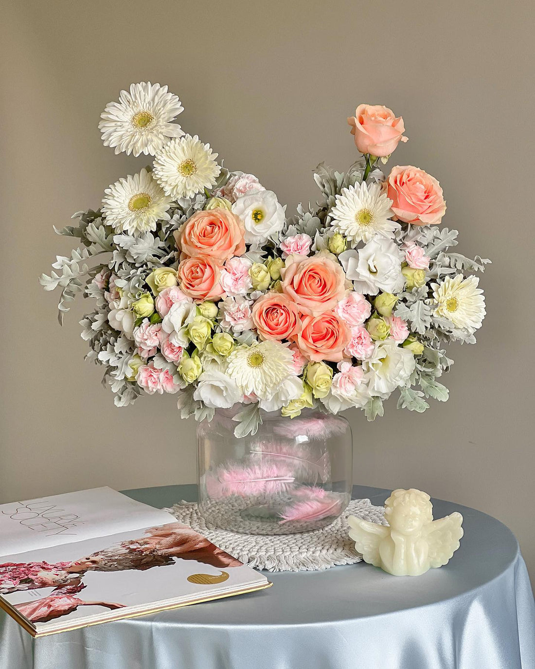 Angelic Bliss Flowers Vase - Laflora.ae