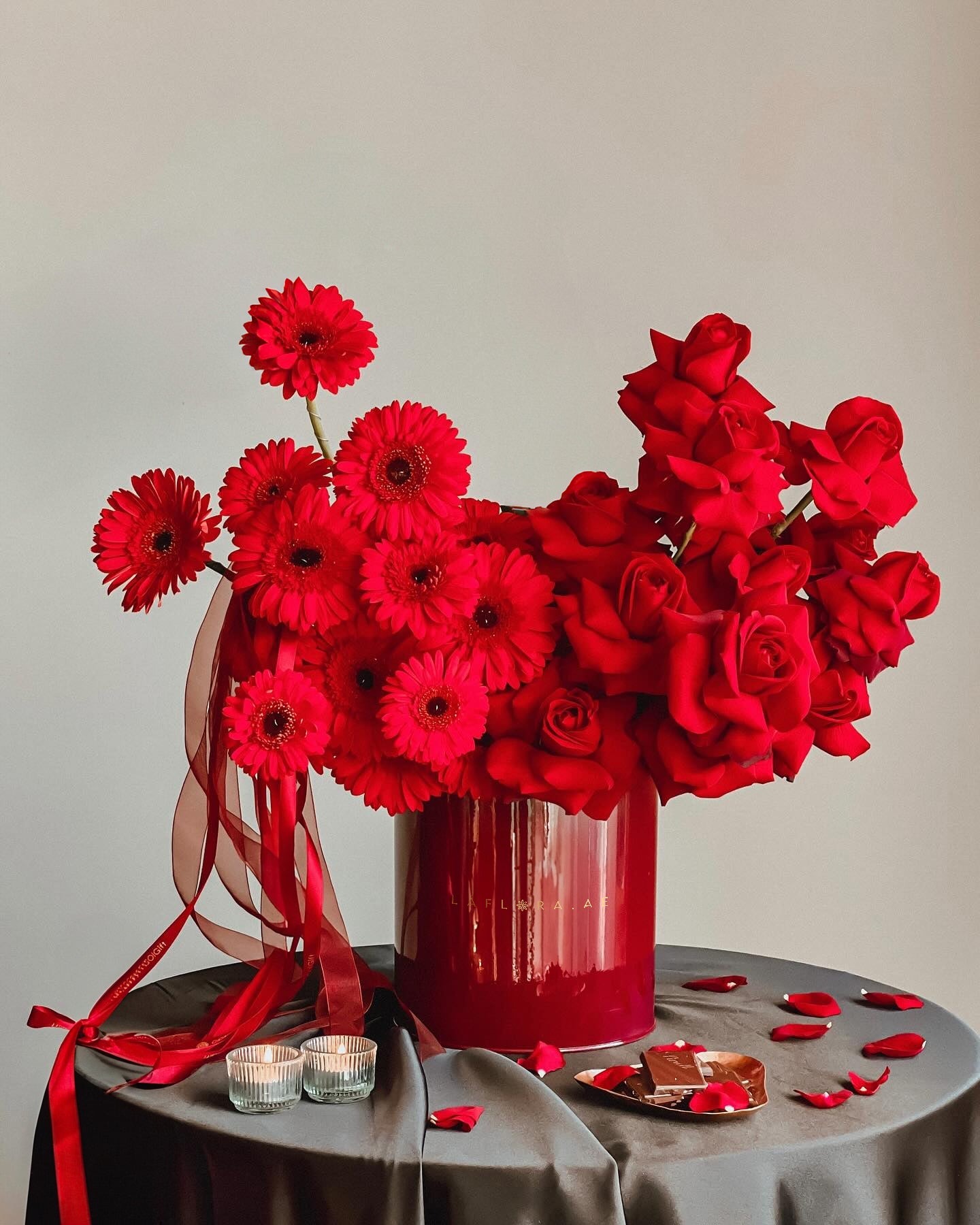 Ruby Symphony Box - Laflora.ae