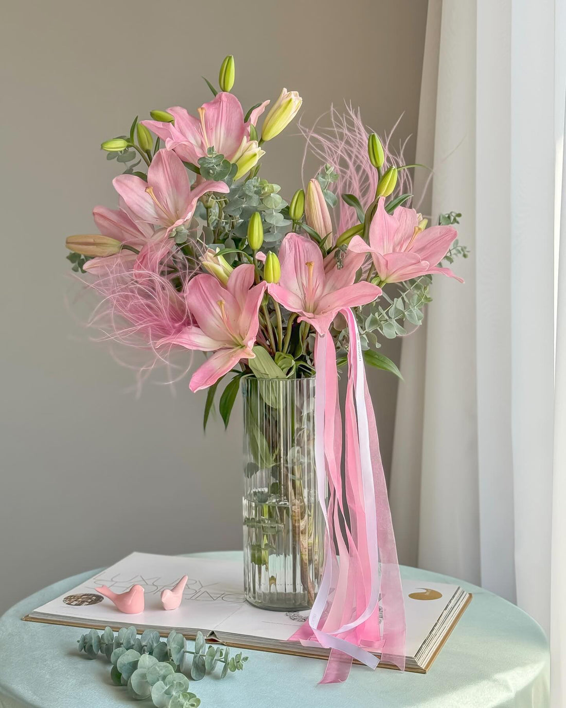 Lily Elegance Flowers Vase - Laflora.ae