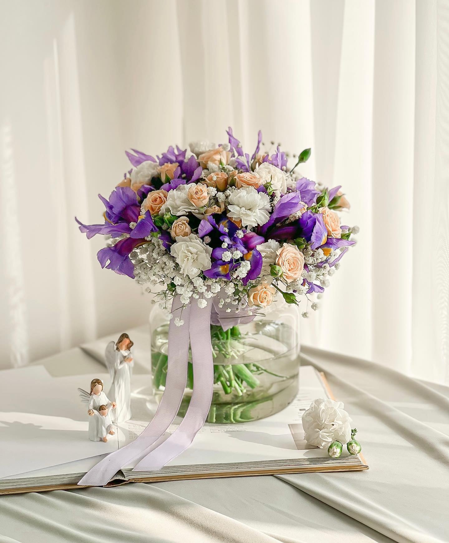 Violet Grace Vase - Laflora.ae