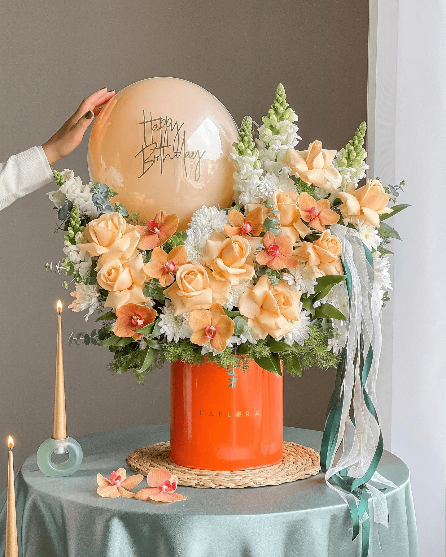 Golden Glow Flower Box - Laflora.ae