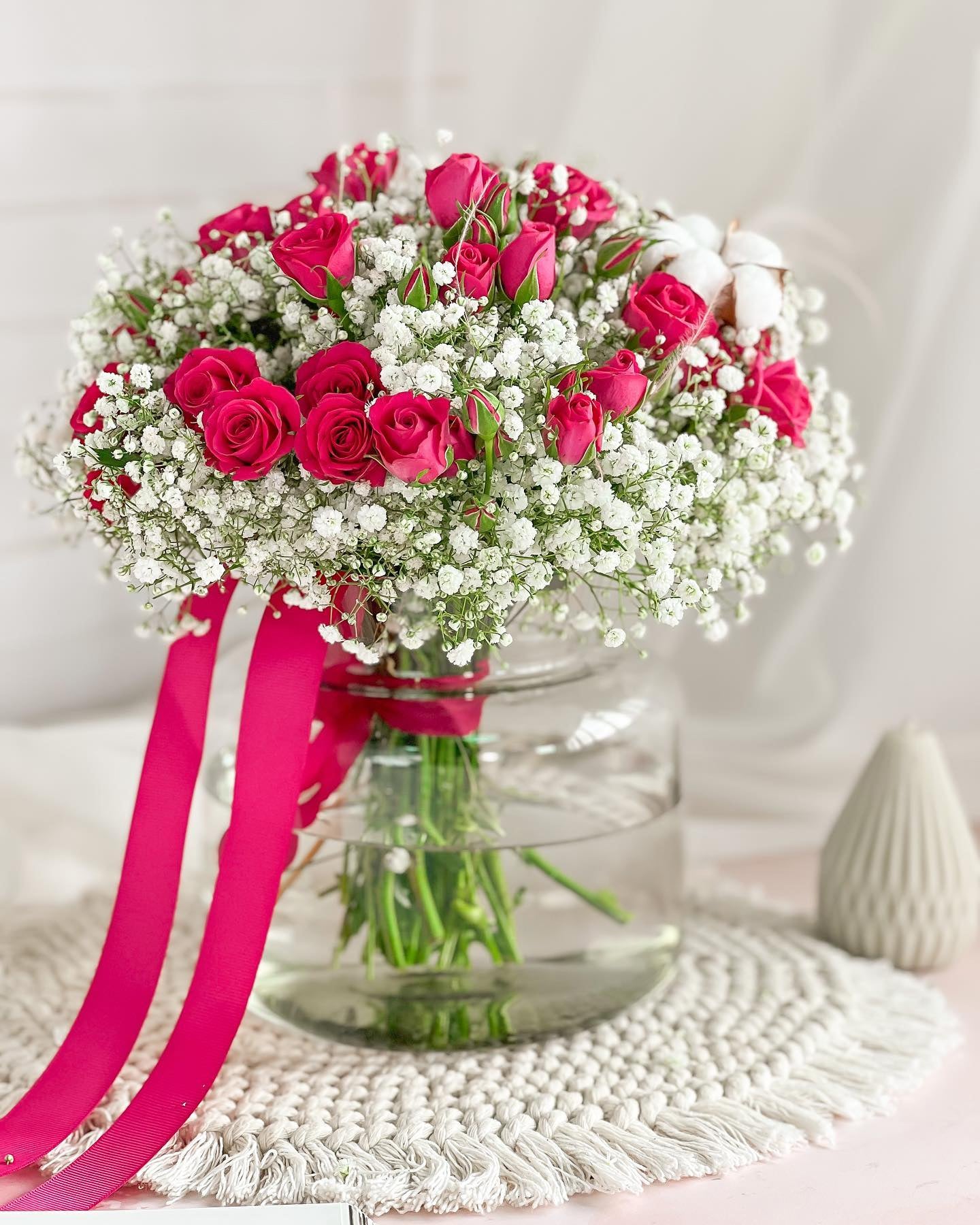Rosy Elegance Vase - Laflora.ae