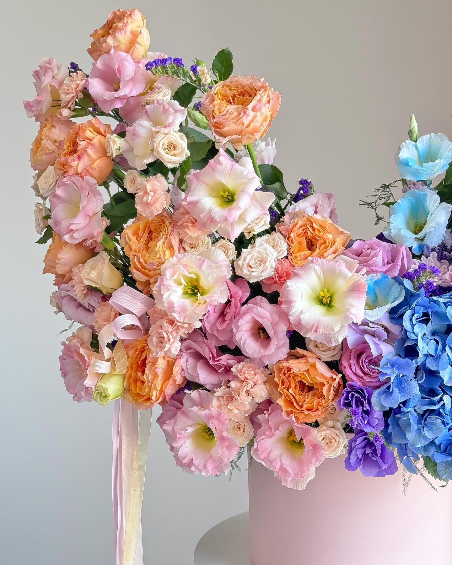 Harmony Haven Flowers Box - Laflora.ae