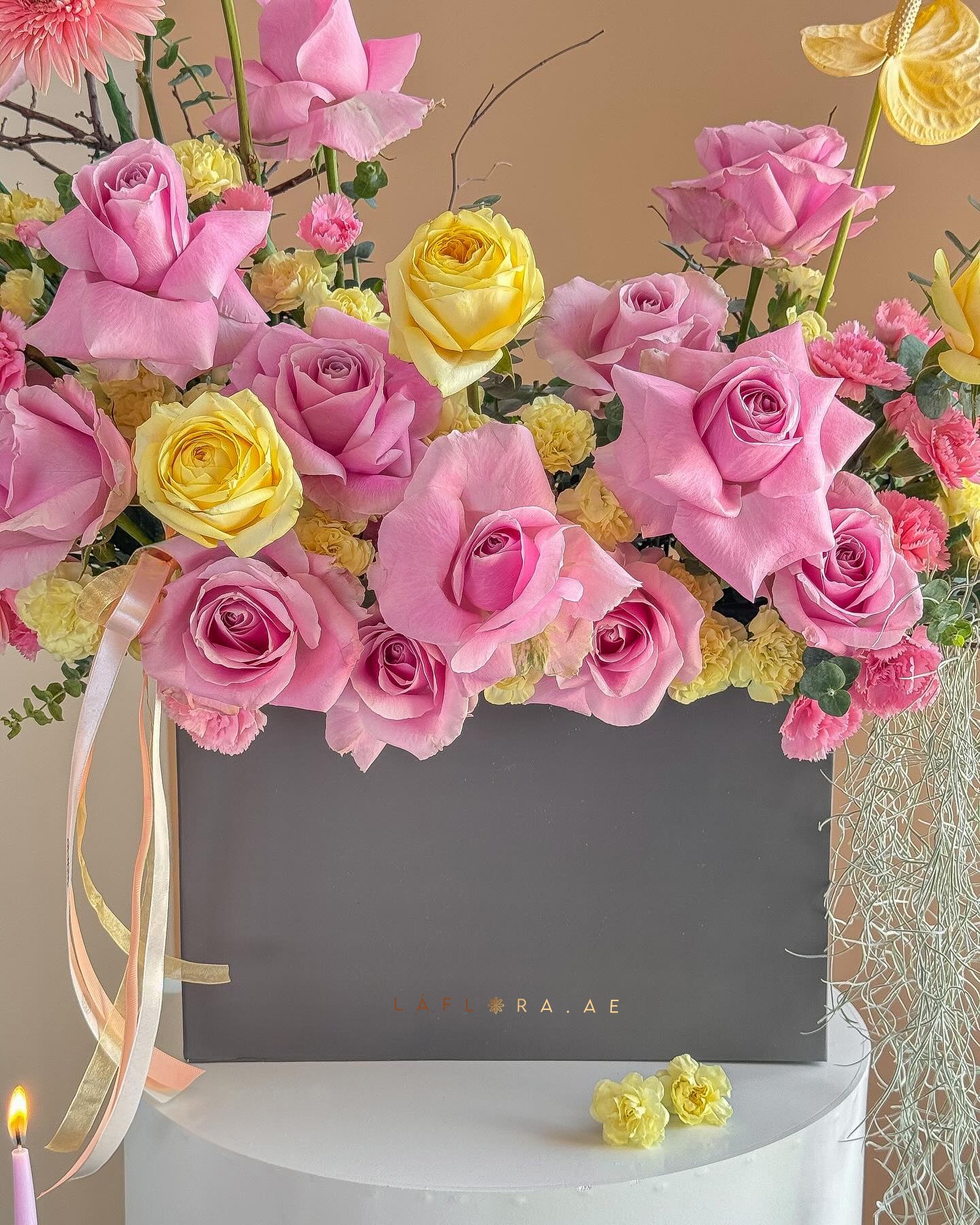 Radiant Delight Box - Laflora.ae