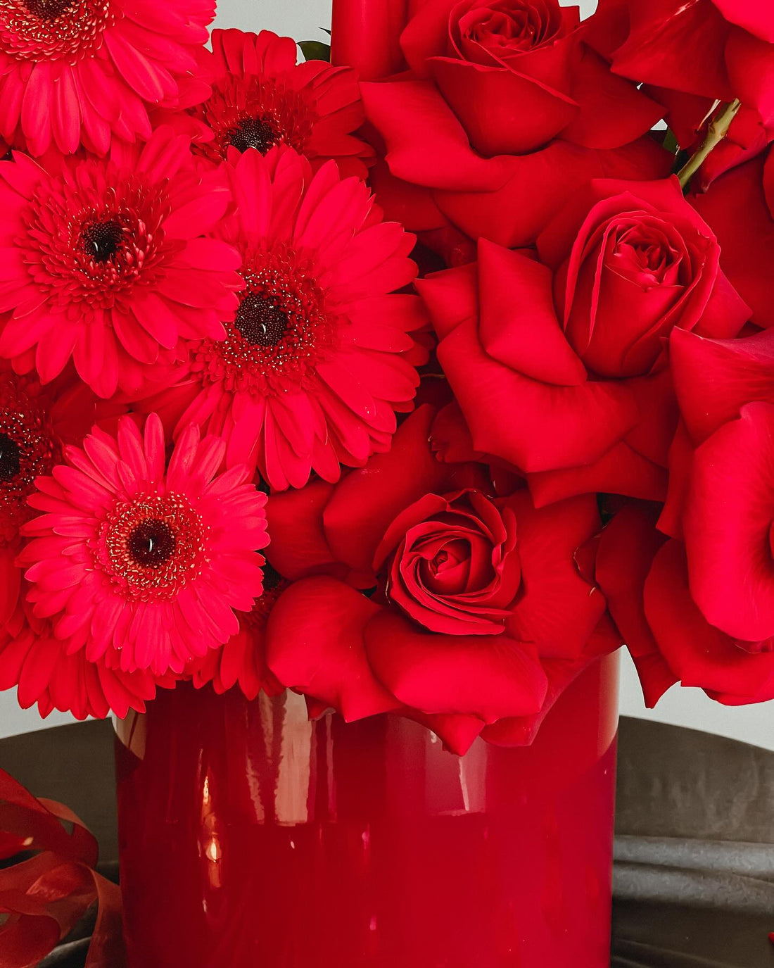 Ruby Symphony Box - Laflora.ae