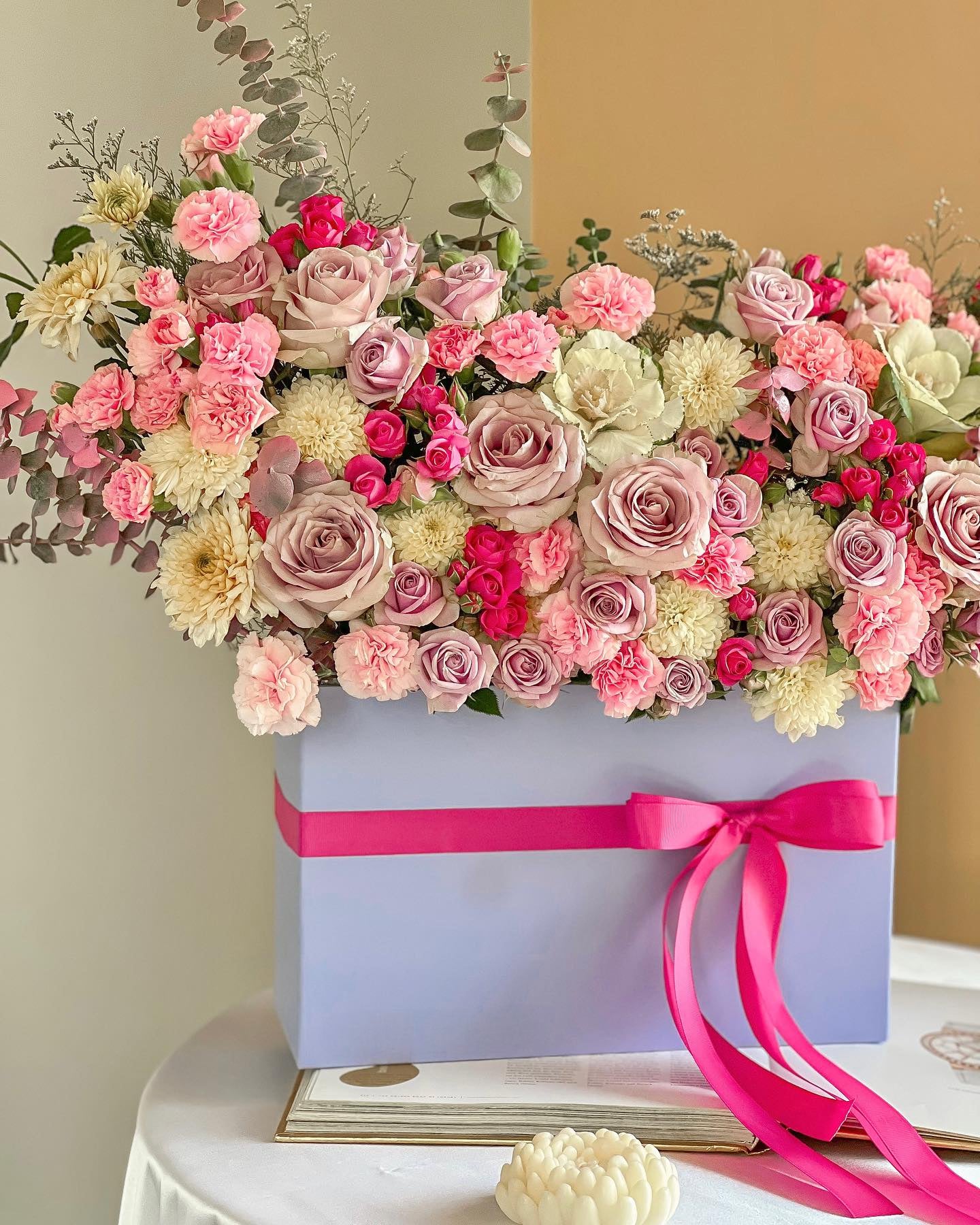 Rosy Reverie Box - Laflora.ae