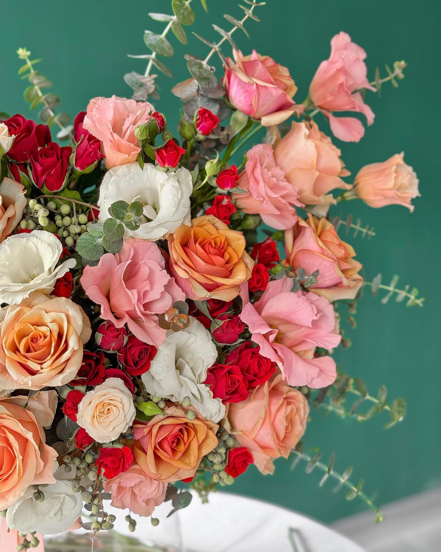 Autumn Glow Flowers Vase - Laflora.ae