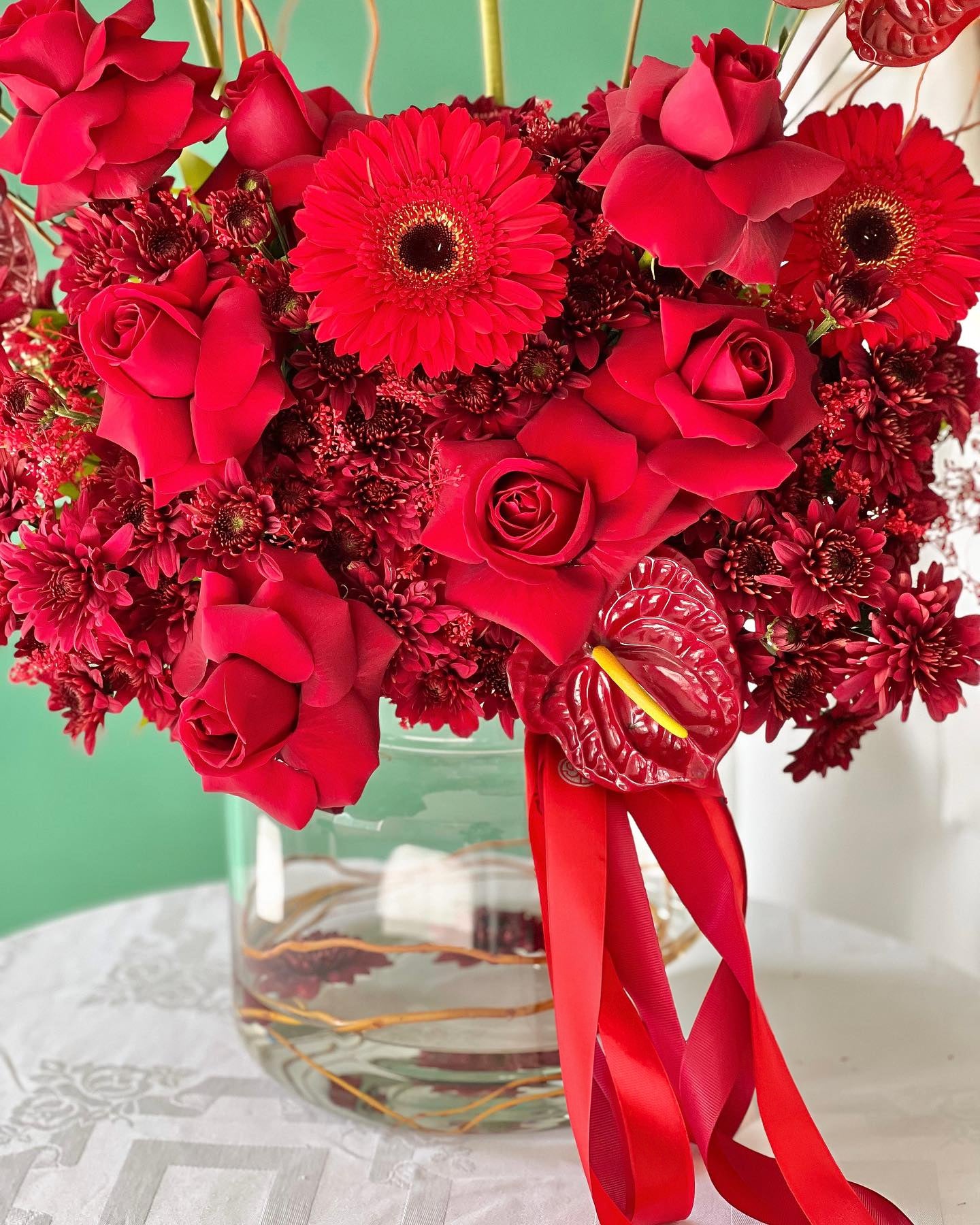 Crimson Symphony Flowers Vase - Laflora.ae
