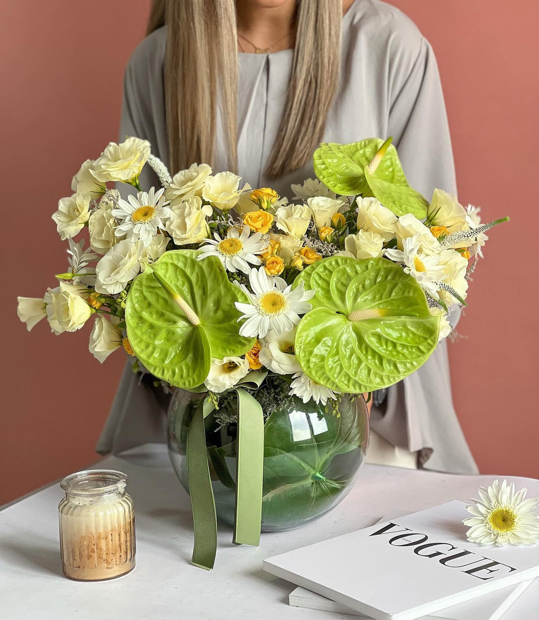 Verdant Radiance Flowers Vase - Laflora.ae