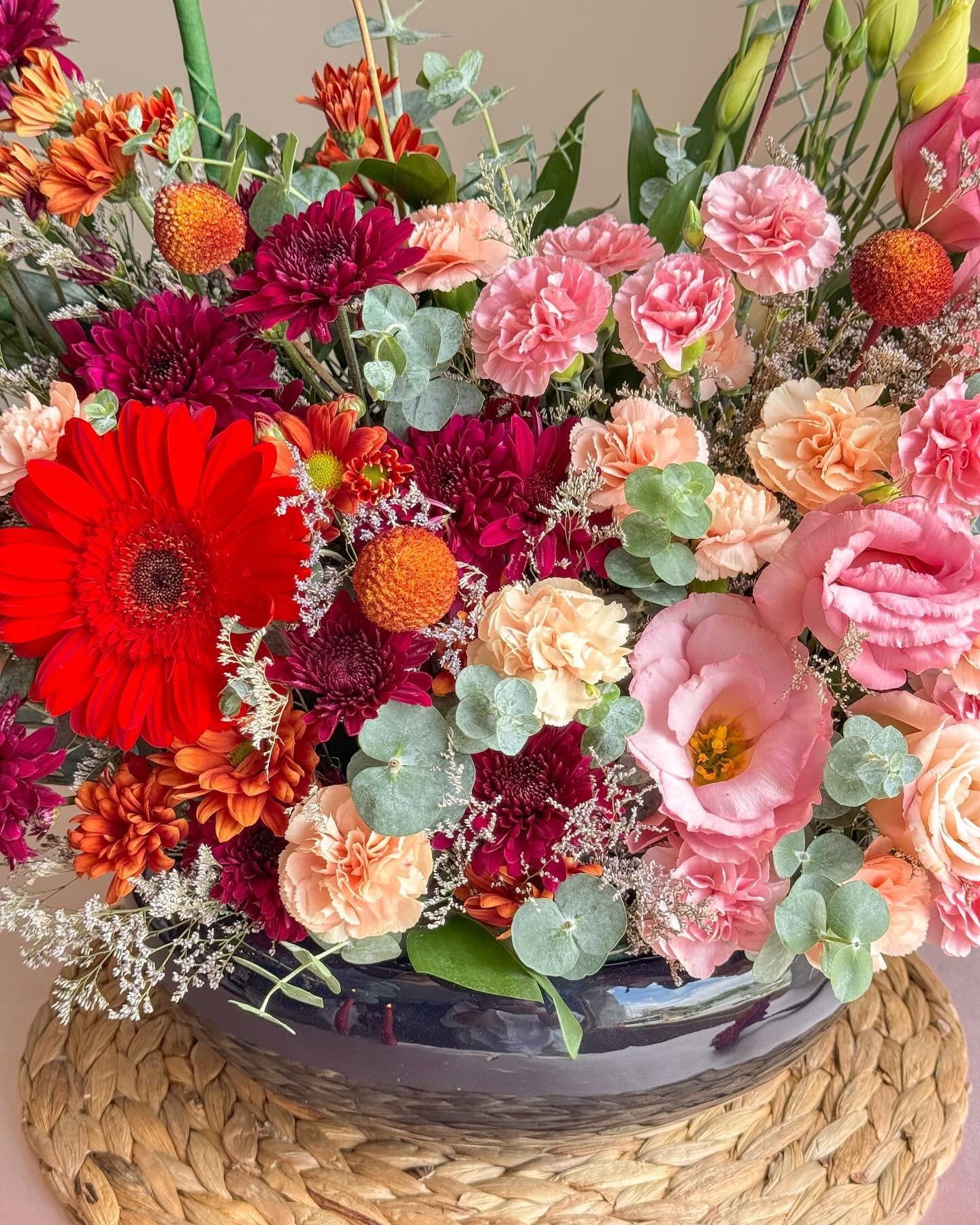 Eternal Bloom Flowers Vase - Laflora.ae