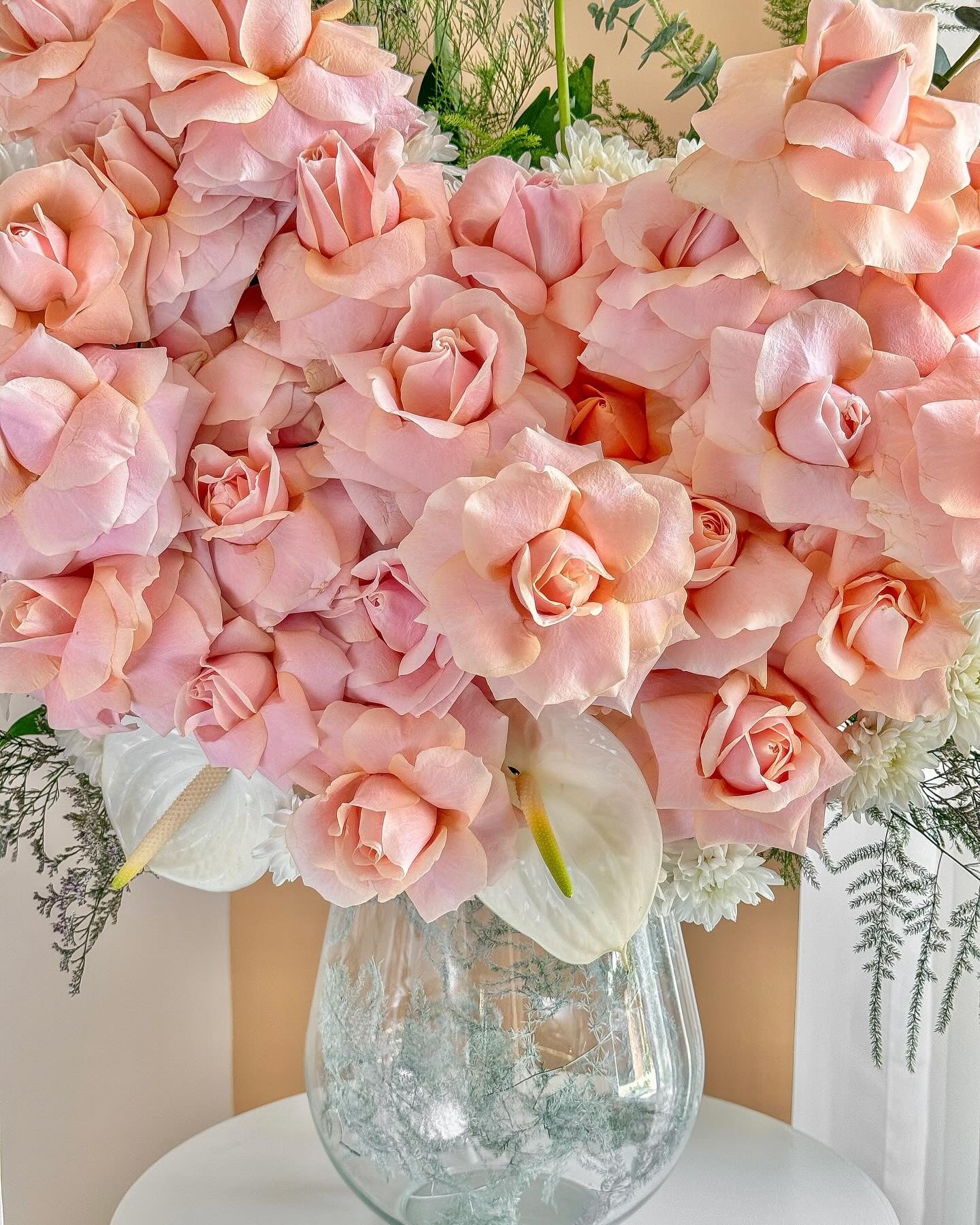 Petal Symphony Flowers Vase - Laflora.ae