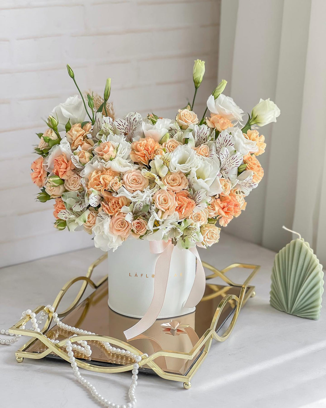 Angel Flower Box - Laflora.ae