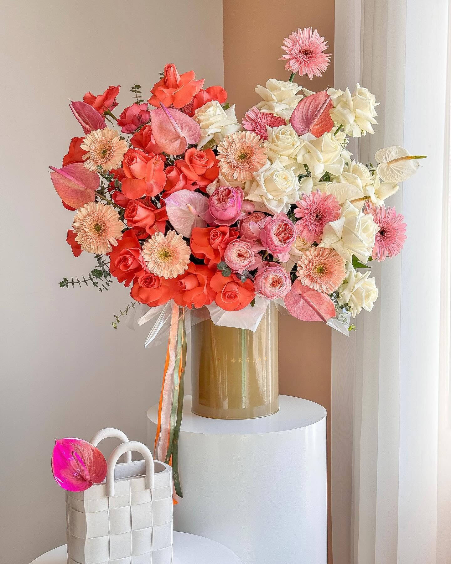 Paloma Flower Box - Laflora.ae