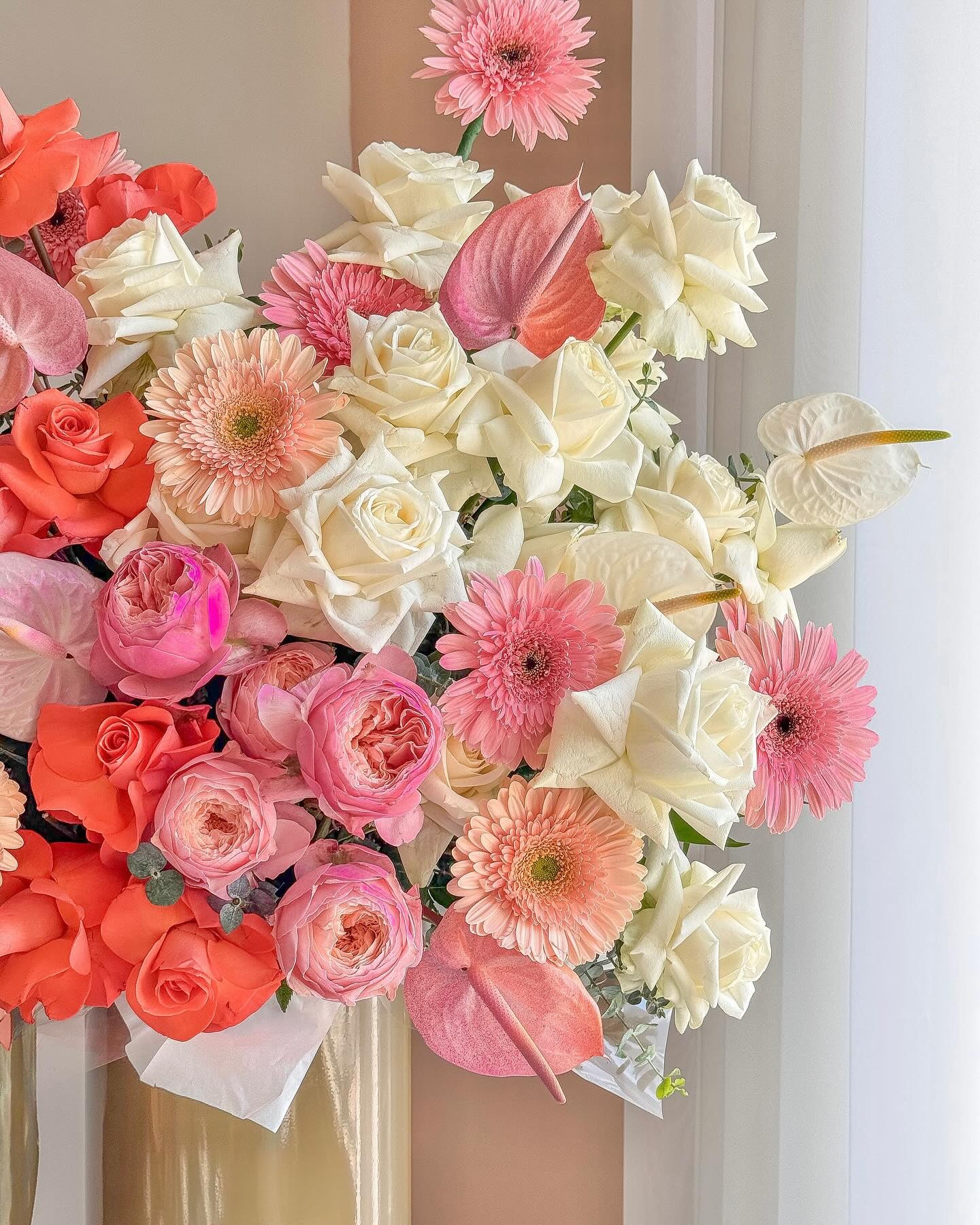 Paloma Flower Box - Laflora.ae