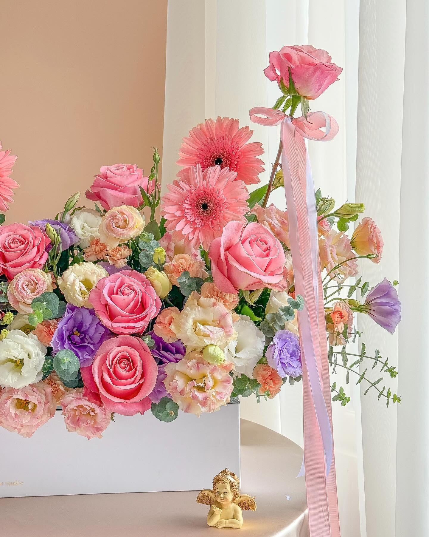 Mother's Love Flower Box - Laflora.ae