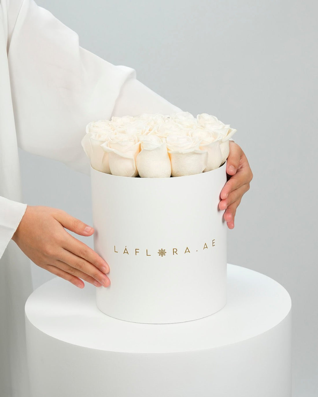 White Roses Box - Laflora.ae