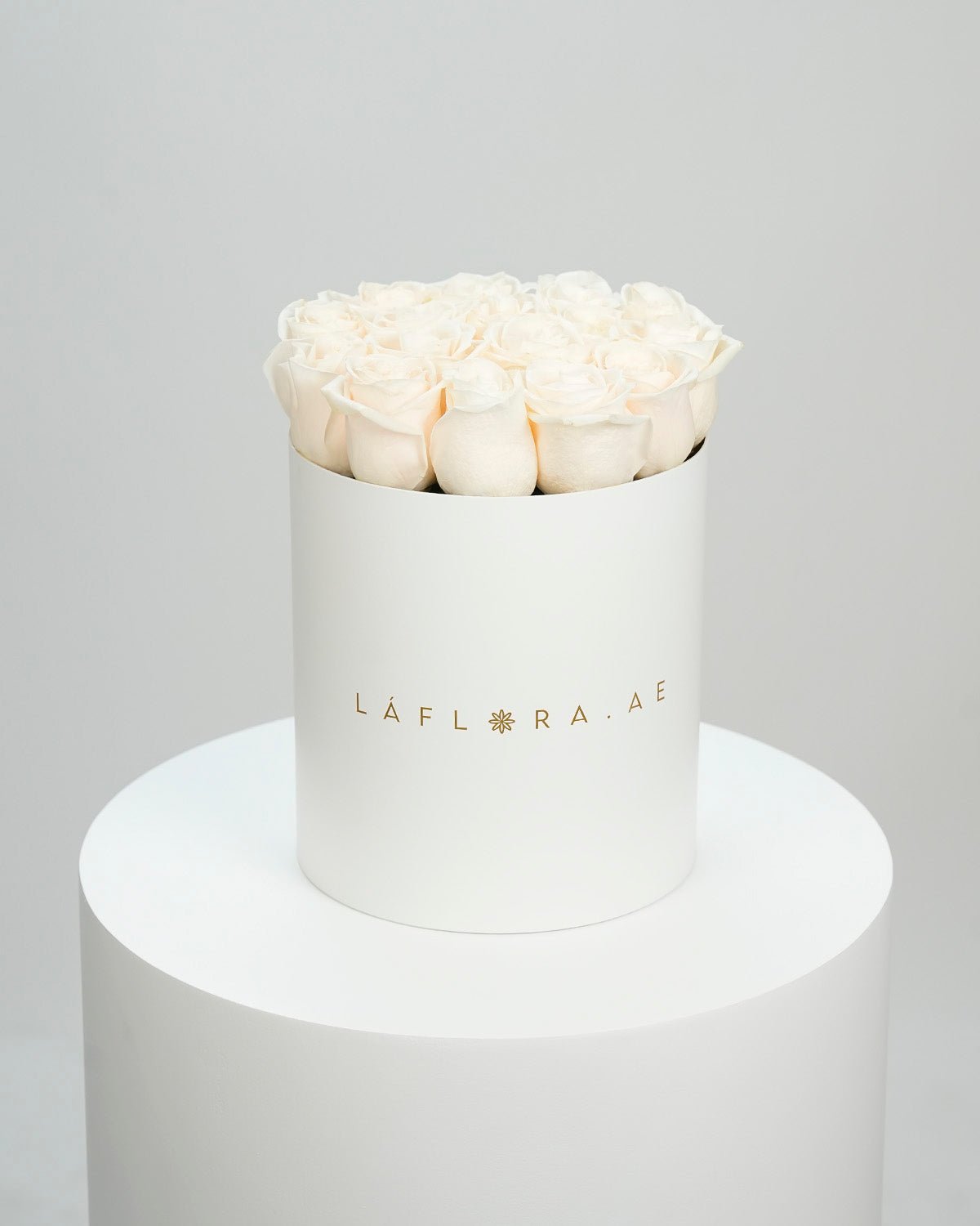 White Roses Box - Laflora.ae