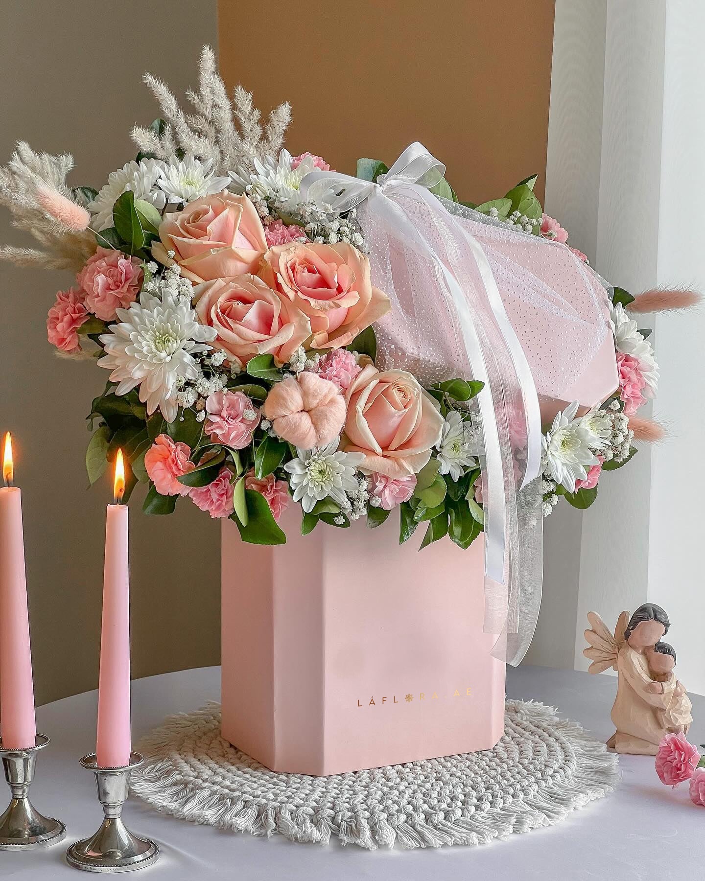 Leila Flower Box - Laflora.ae