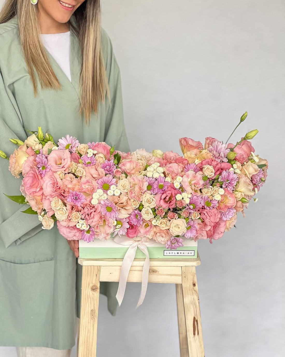 Celestia Flower Box - Laflora.ae