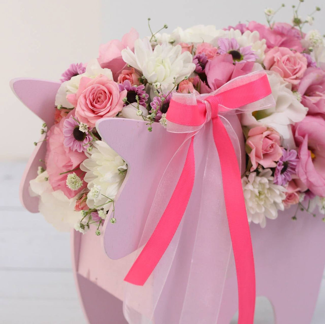 Unicorn Dreams Flower Box - Laflora.ae