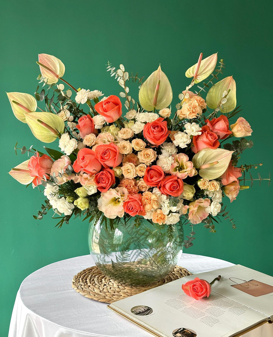 Coral Elegance Flowers Vase - Laflora.ae