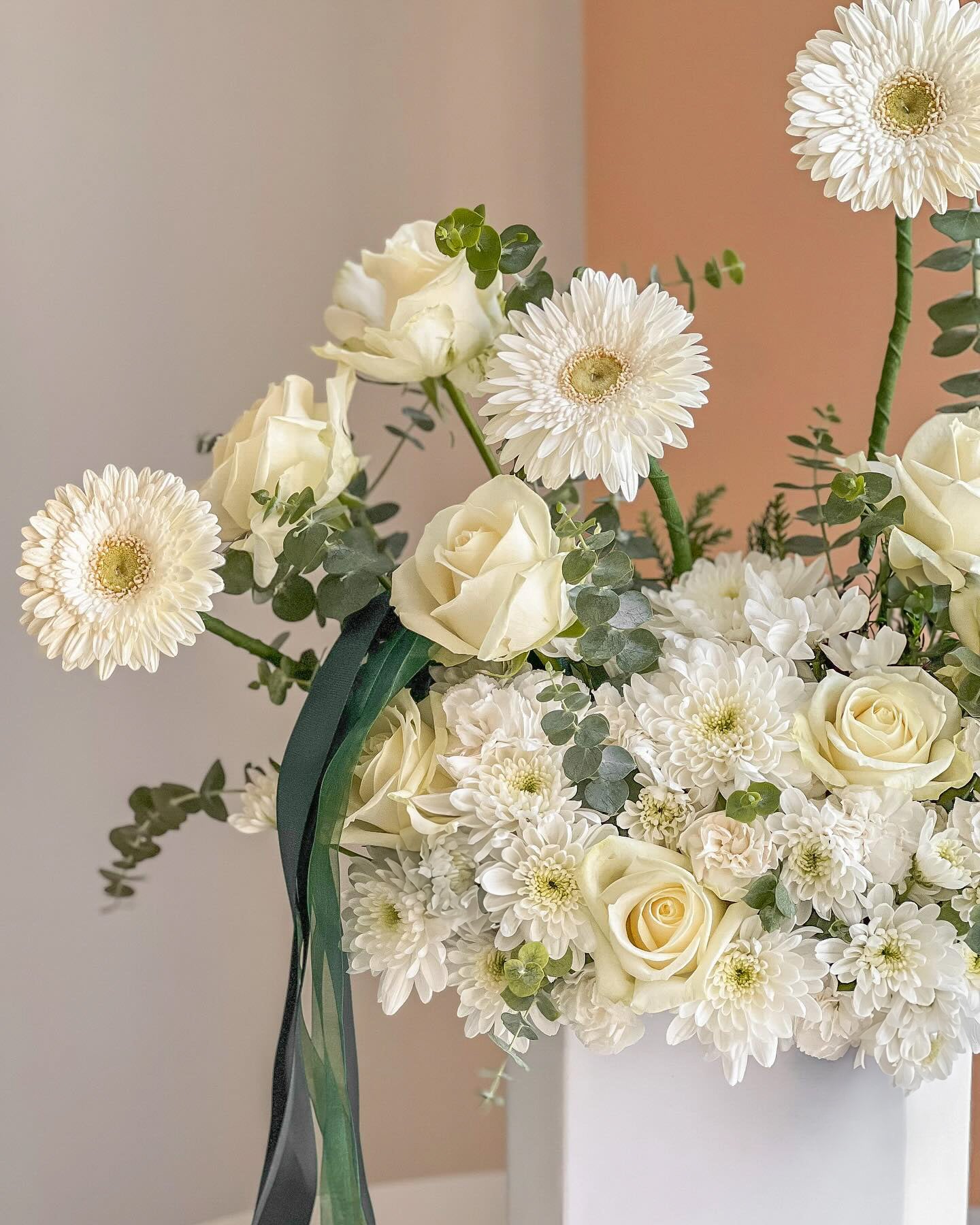 Alpine Serenity Box - Laflora.ae