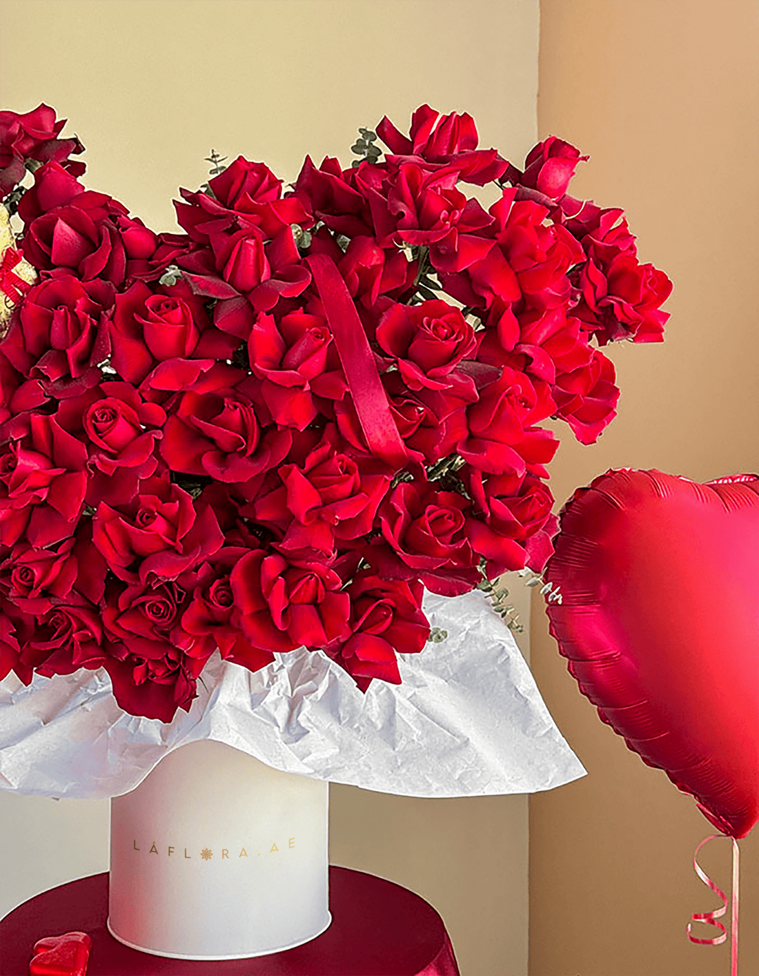Red Heart Luxury Flower Box - Laflora.ae