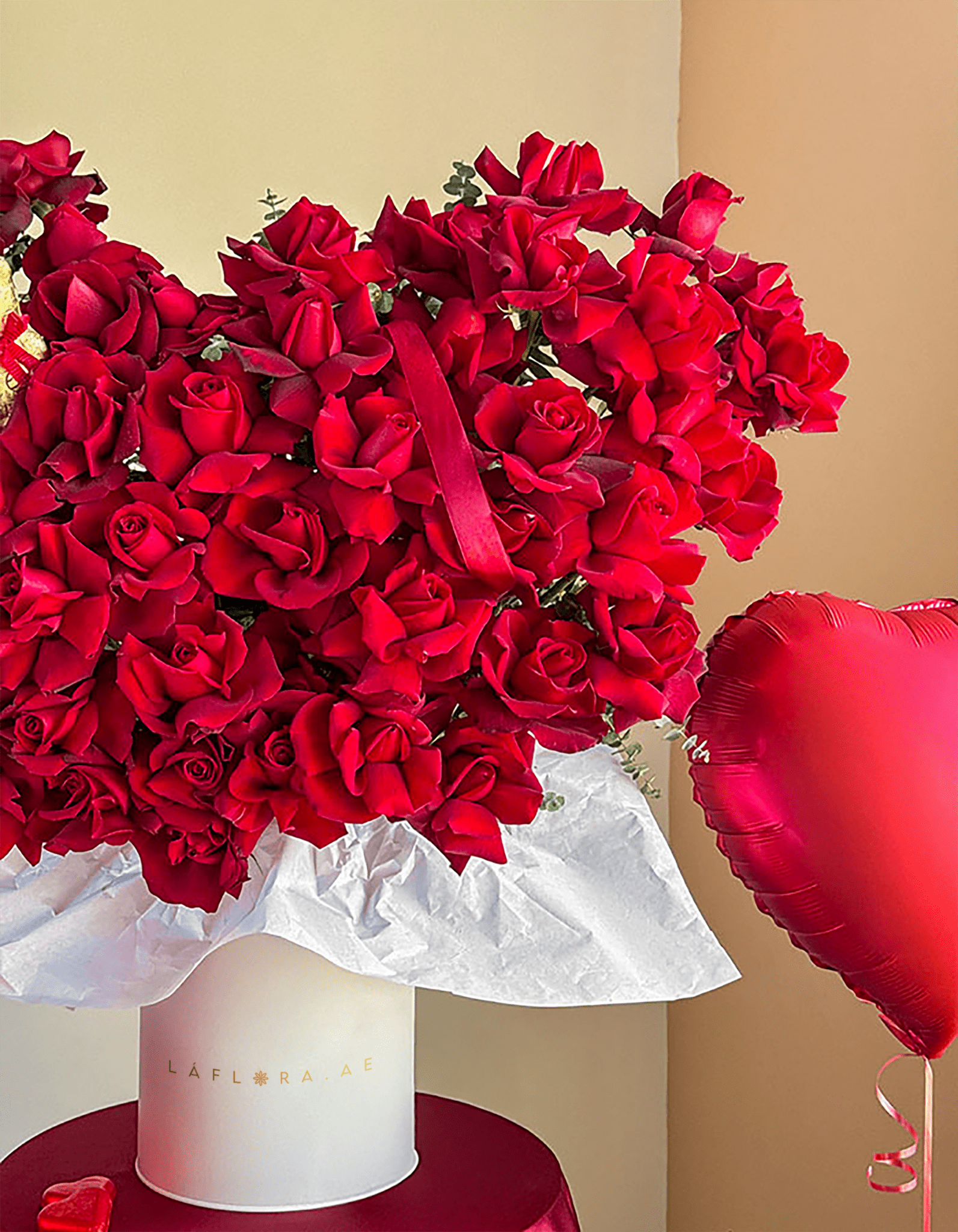Red Heart Luxury Flower Box - Laflora.ae
