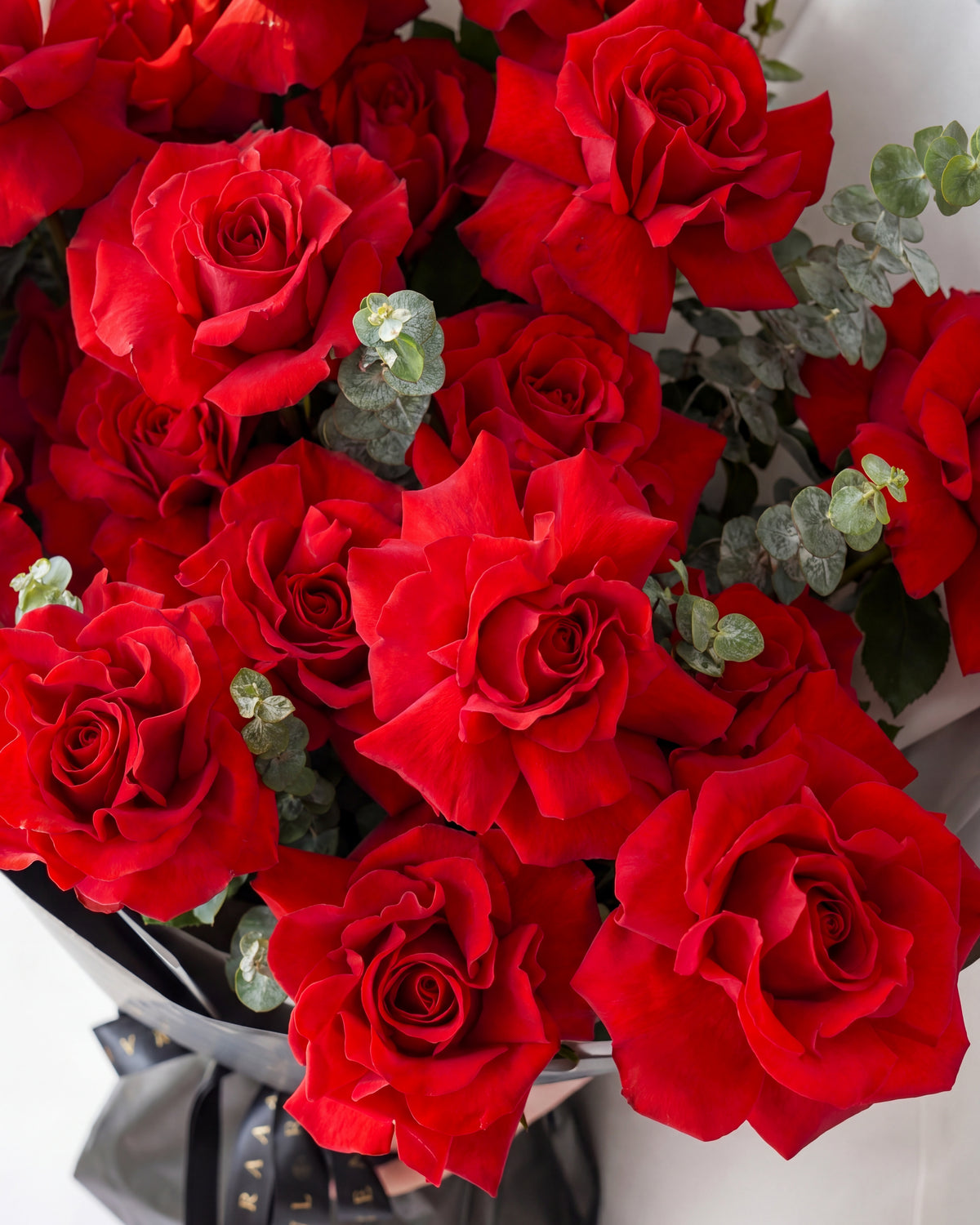 Point Roses Deluxe Luxury French Roses Bouquet