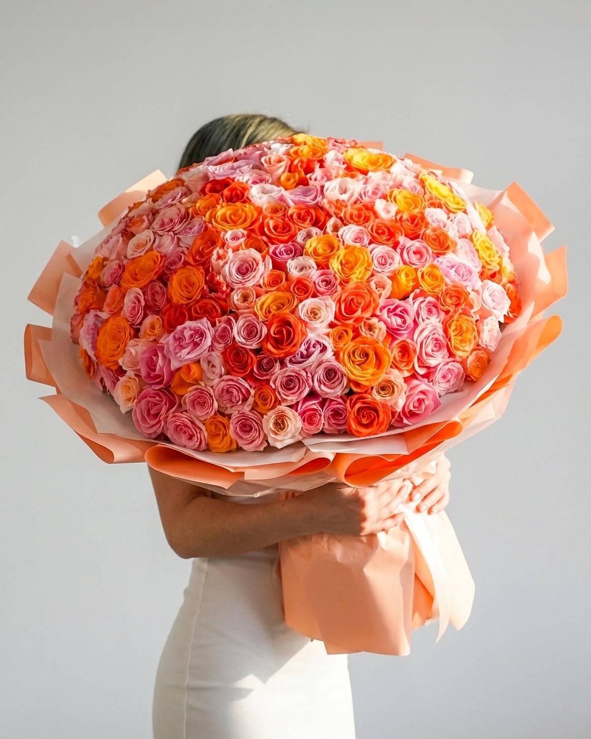 Sun Cap Roses Sun-Kissed Luxury Bouquet – Premium Roses Dubai | Laflora