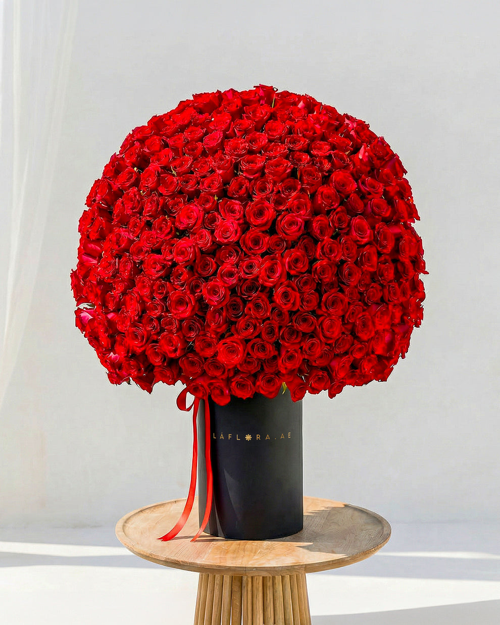 Darcey Luxury Red Roses Flowers Box - Flowers Delivery Dubai