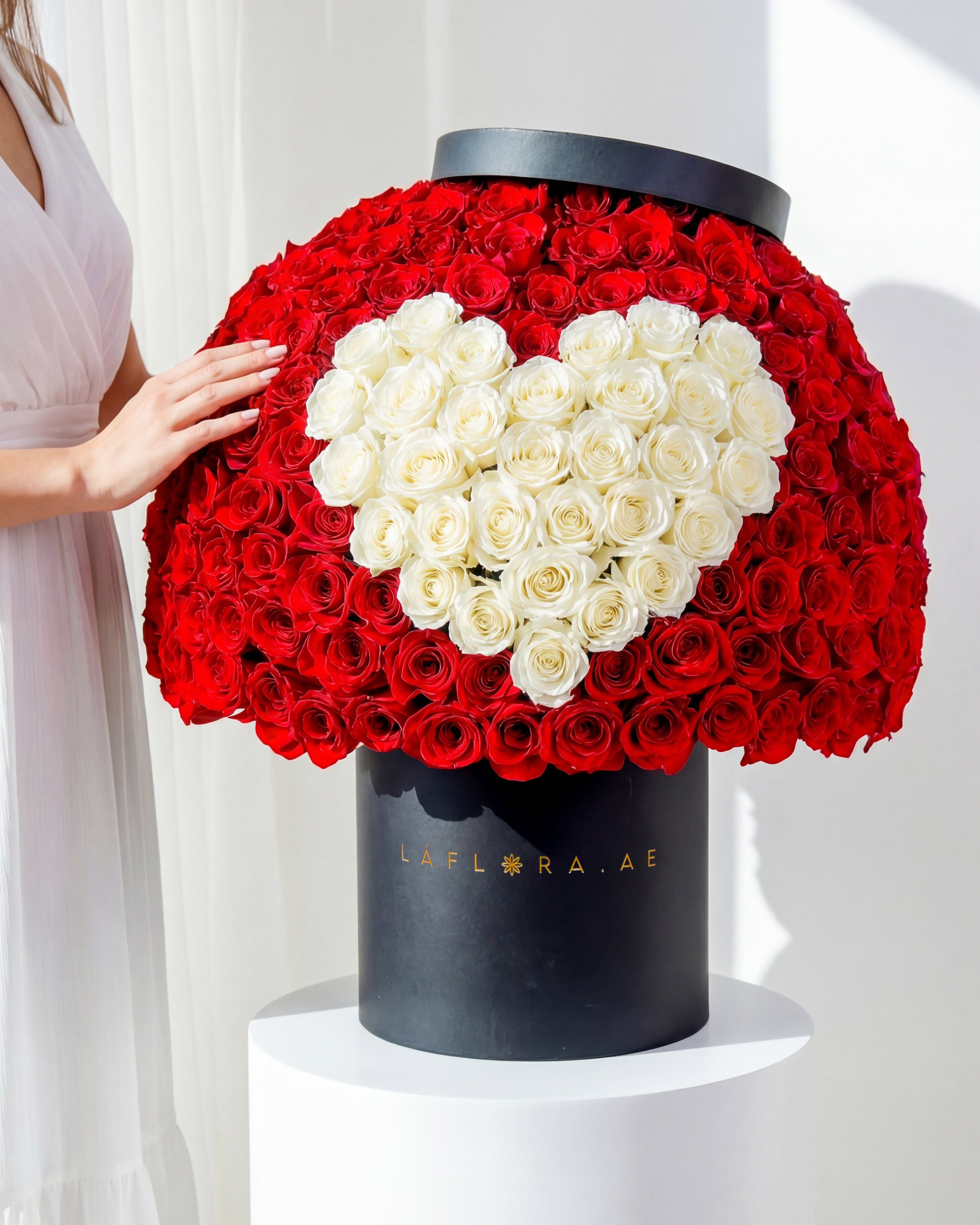 Pure Heart Luxury Roses Box | Heart Roses Flower Box | Flower Delivery ...